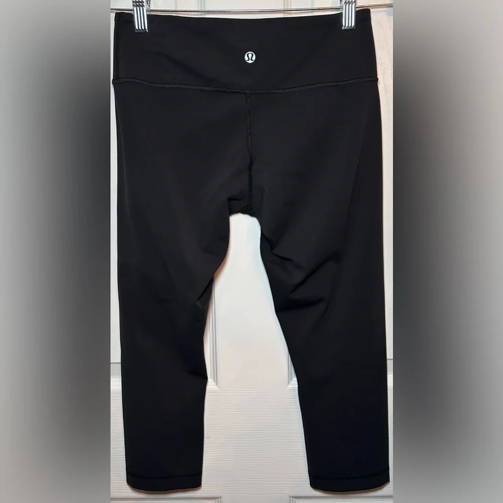 Lululemon Wunder Under Crop- Black/ Size 6